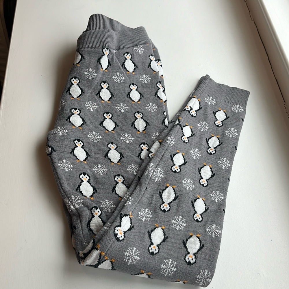 Penguin knit sweater pants